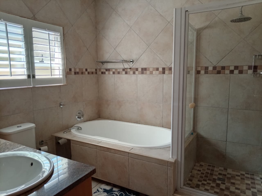 4 Bedroom Property for Sale in Caribbean Beach Club North West